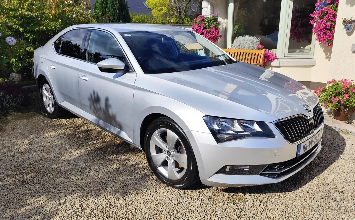 Skoda Superb 1.4tsi (150bhp) Auto - Image 4