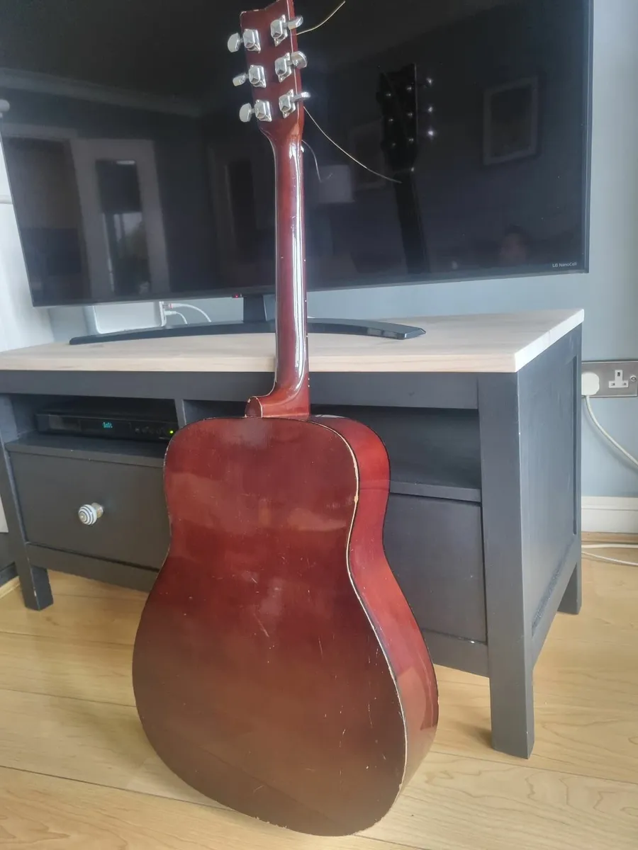 Acoustic guitar - Image 2