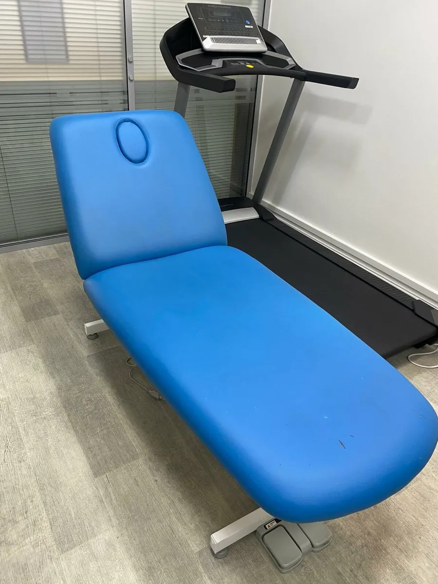 Medical plinth - Image 3