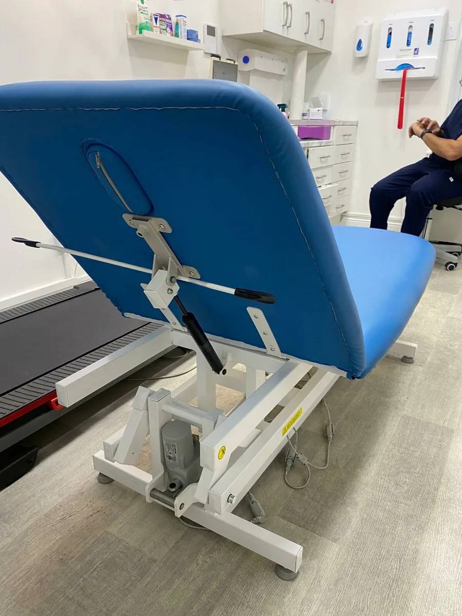 Medical plinth - Image 4