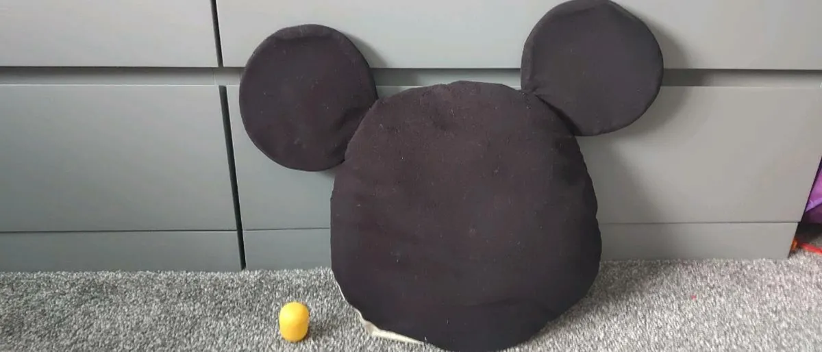 disney mickey mouse pillow cushion like new - Image 2