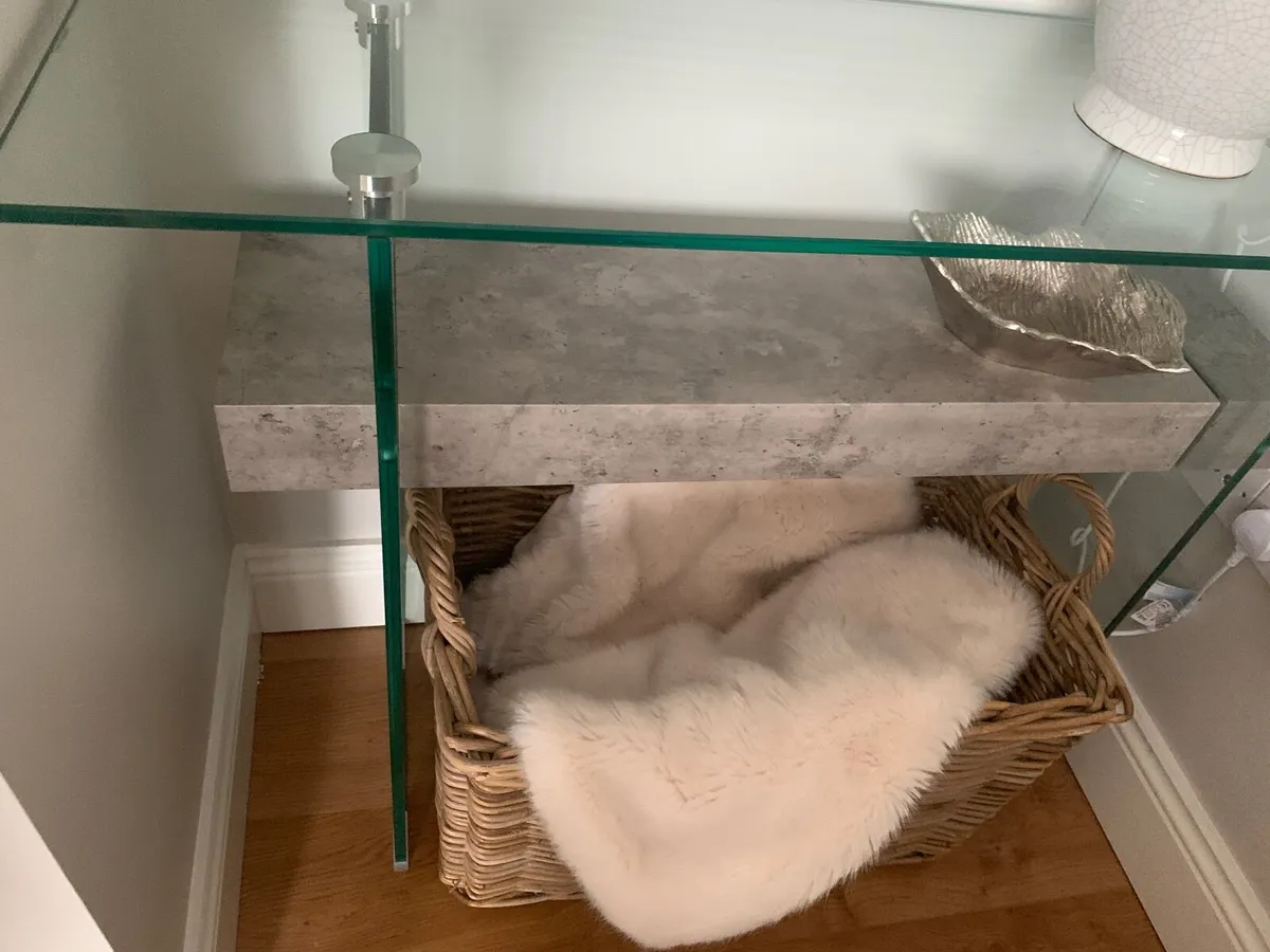 Console tables - Image 2