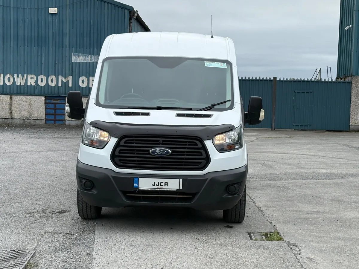 ABSOLUTELY IMMACULATE 6 SEATER TRANSIT - Image 2