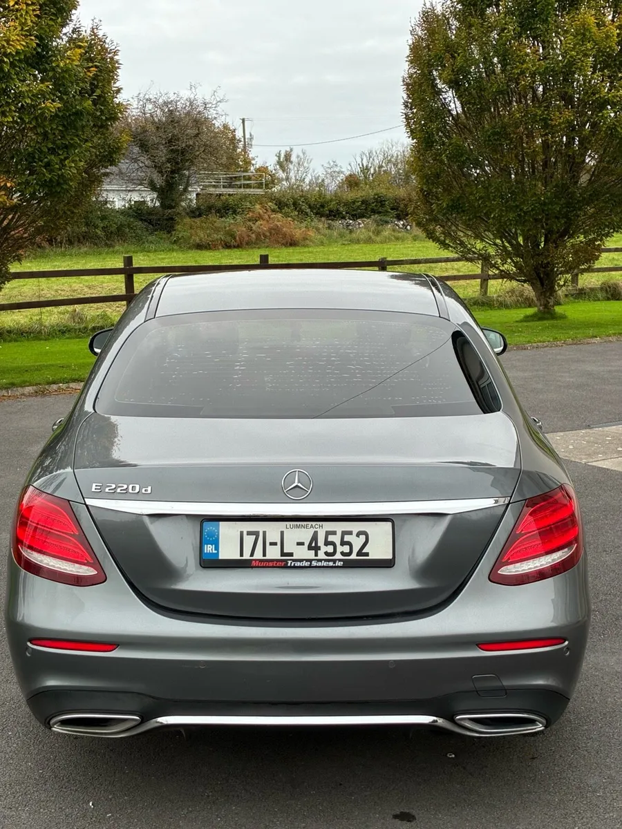 Mercedes Benz E220 - Image 4