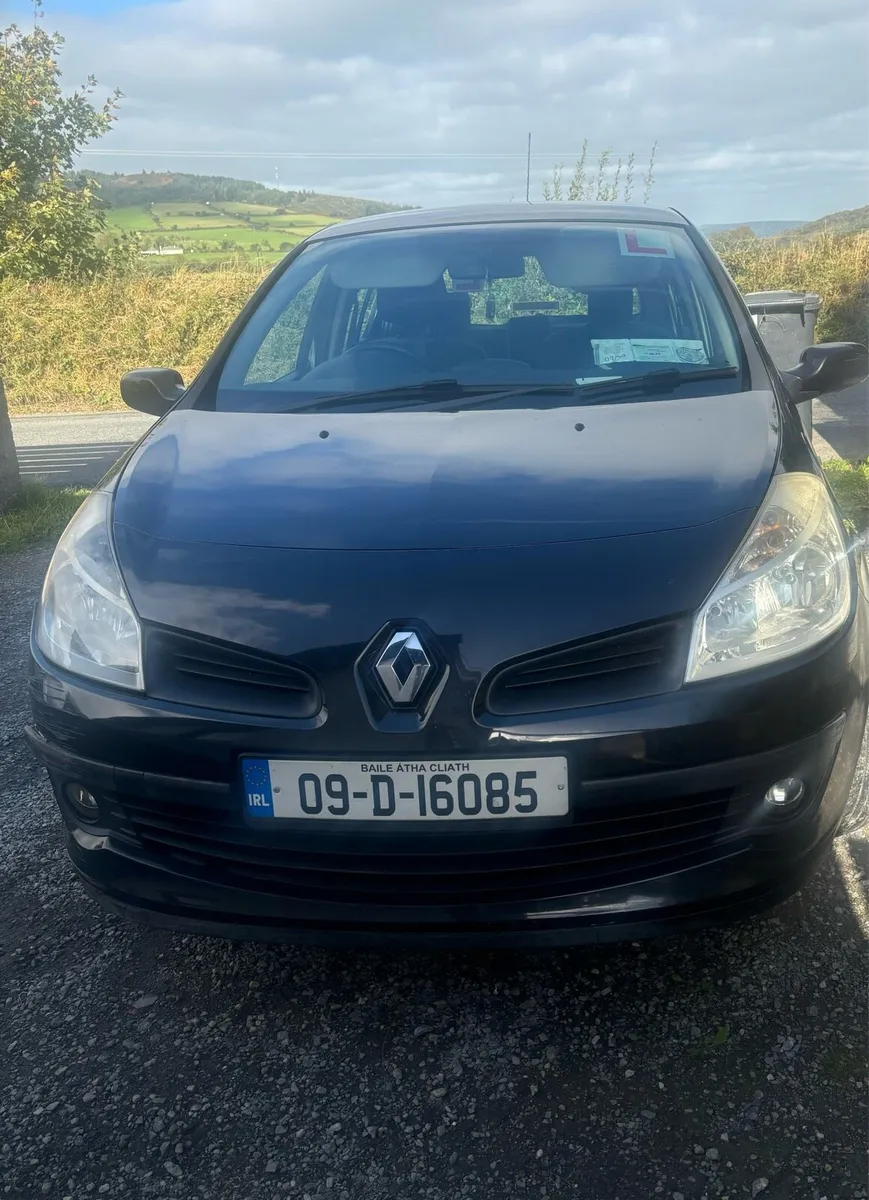 Renault Clio 2009 - Image 2