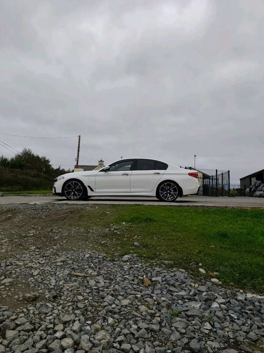 2018 BMW 520d msport xdrive - Image 2
