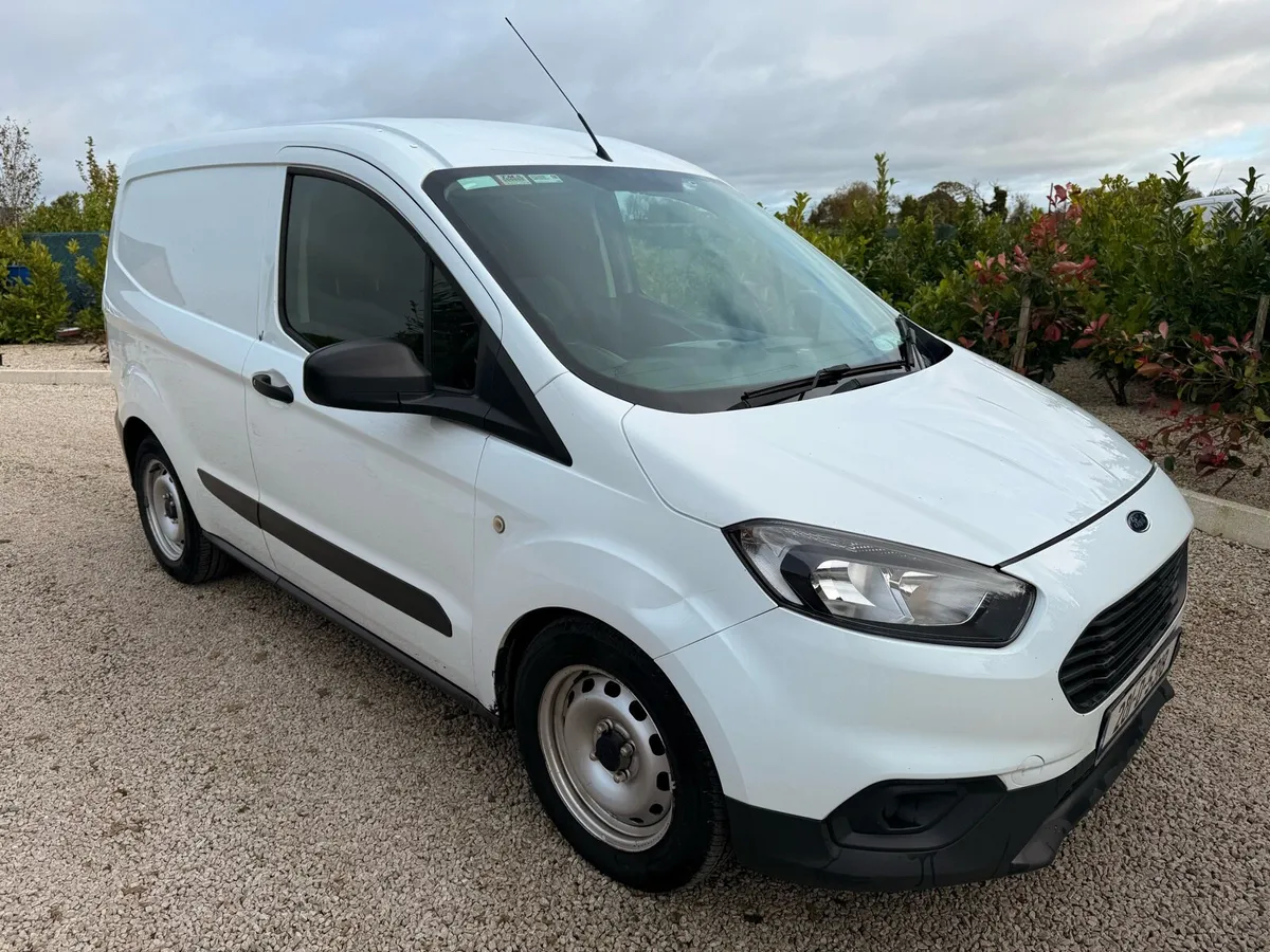 2020 ford transit courier NO VAT - Image 1