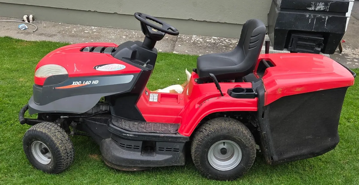 Tractor Lawnmower - Image 2