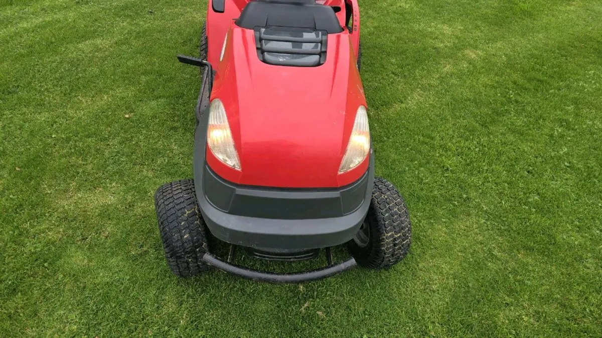 Tractor Lawnmower - Image 3