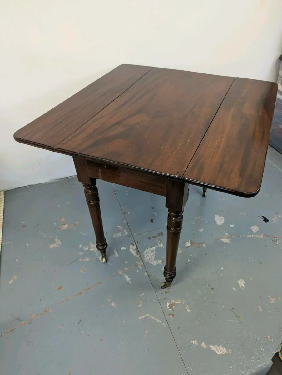 Antique table - Image 1