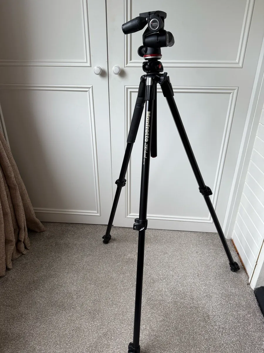 Manfrotto 290dual Tripod - Image 3