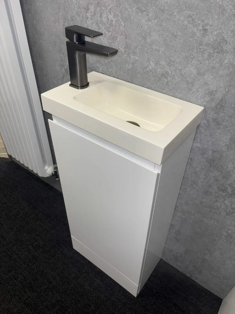 BATHSHACK - LAST ONE LEFT Cloakroom Vanity Deal - Image 3
