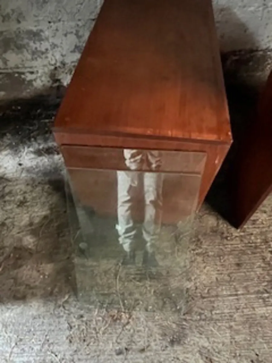 Beautiful wooden dresser - Image 4