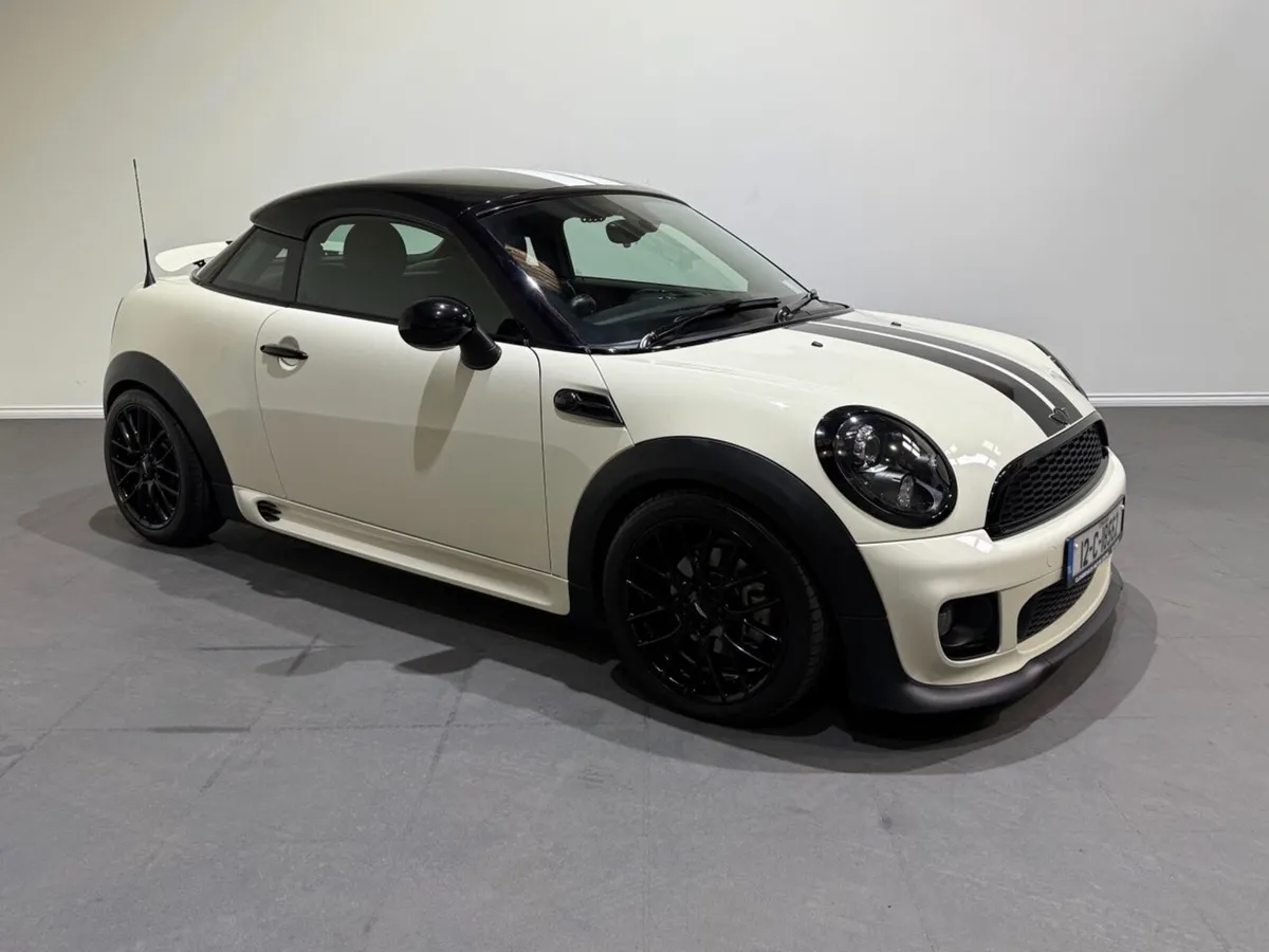 Mini Cooper Coupe 1.6L - Image 2