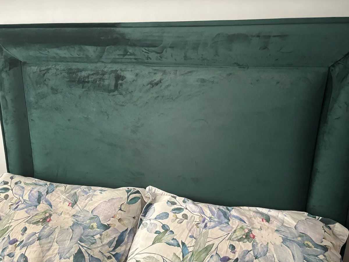 King size bed - Image 2