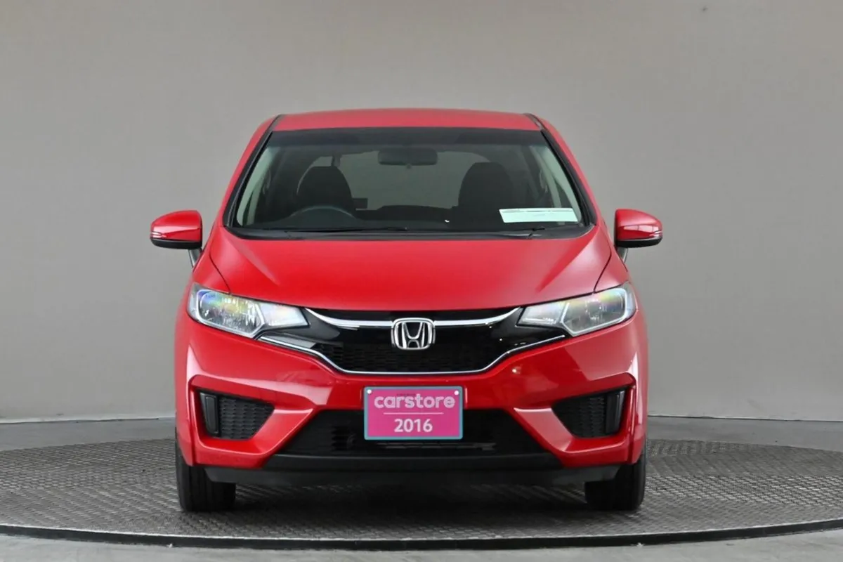 Honda Fit 1.5 Hybrid Auto  very Low Mileage andro - Image 2
