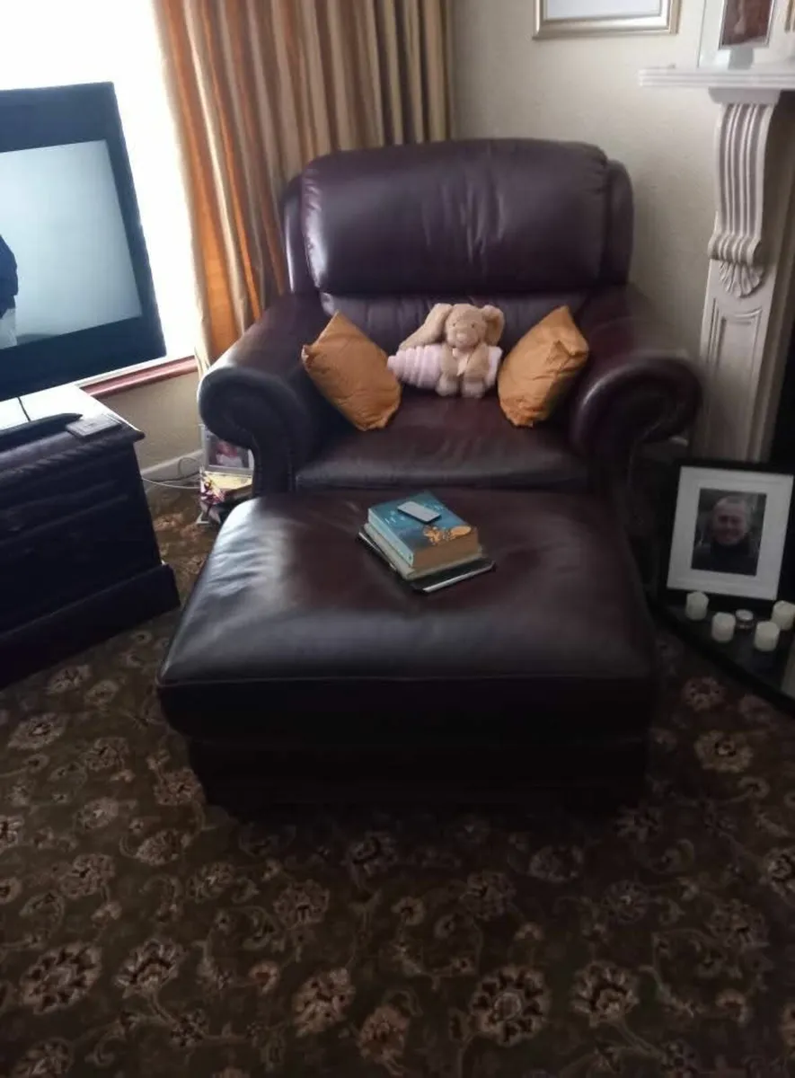 Suite Sofa Set - Image 2
