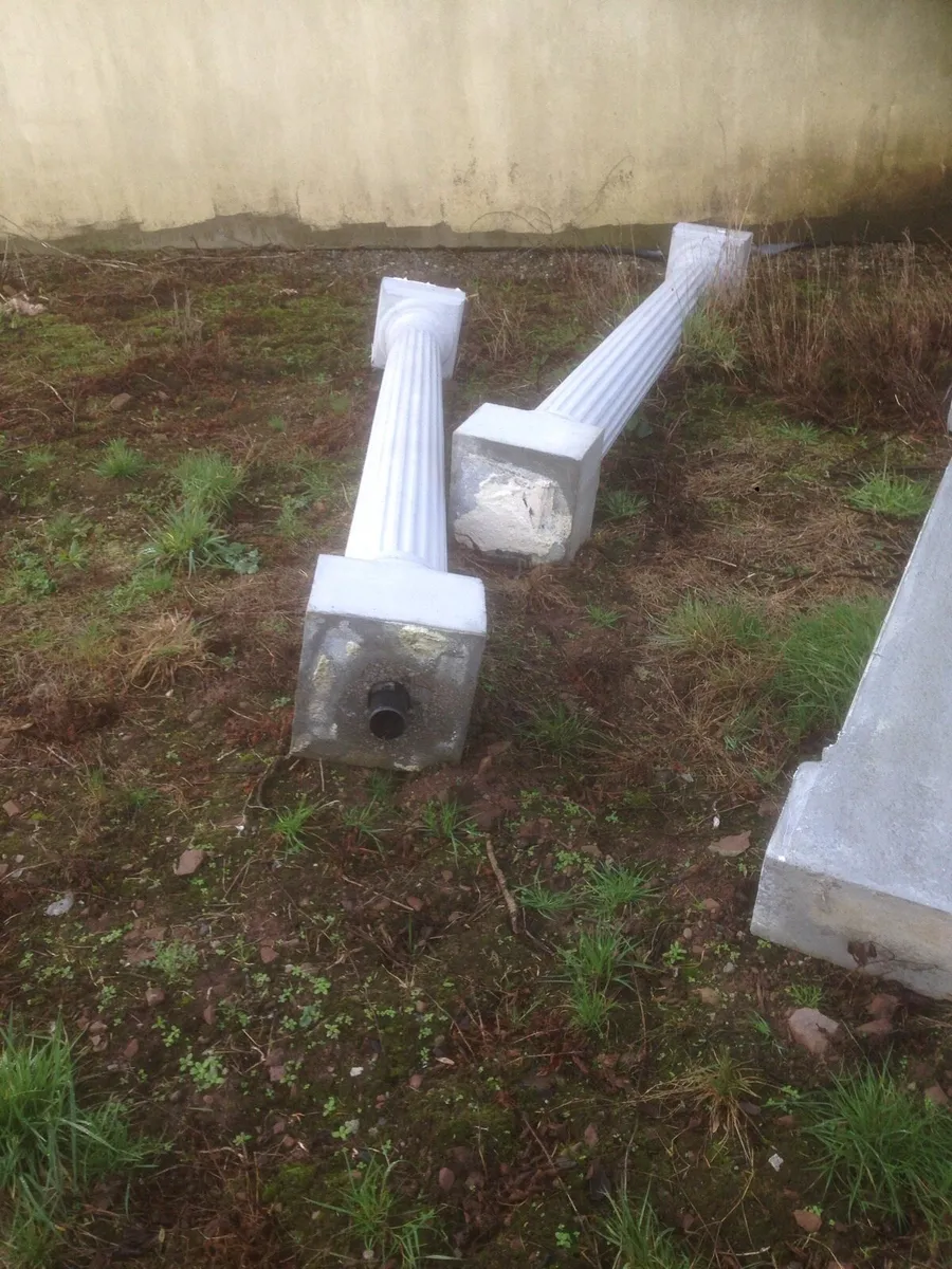 Concrete pillars. - Image 2