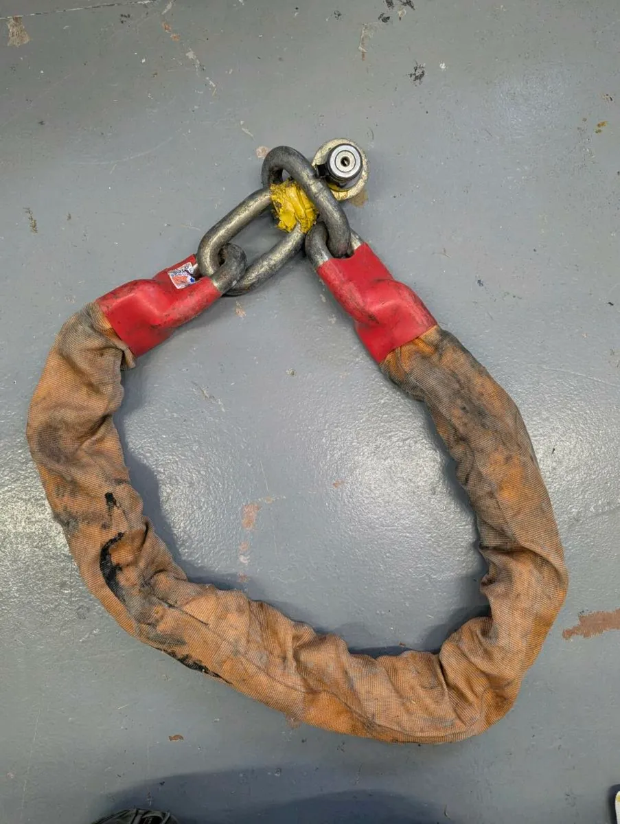Motorcycle chain - Image 1
