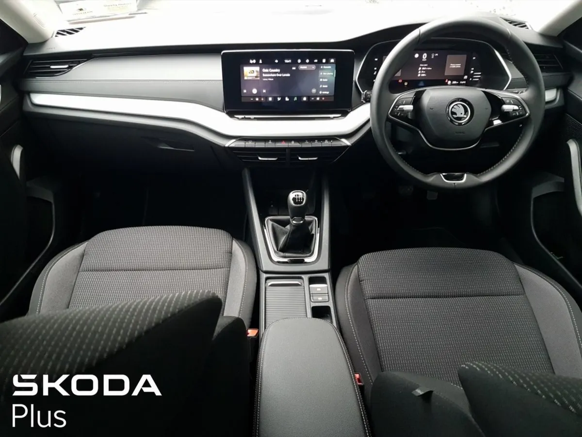 Skoda Octavia Selection 2.0tdi 115HP - Image 2