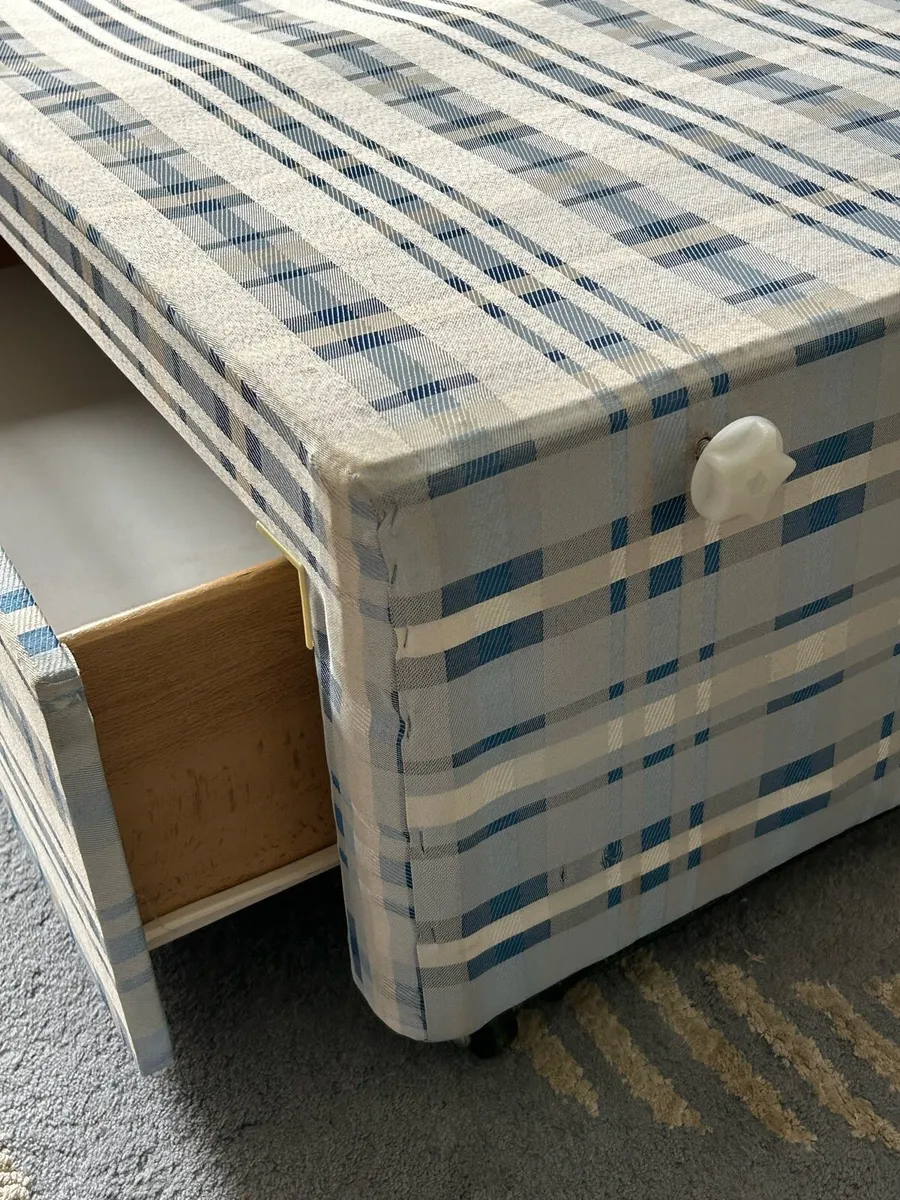 Single Divan bed with 2 drawers - Image 4