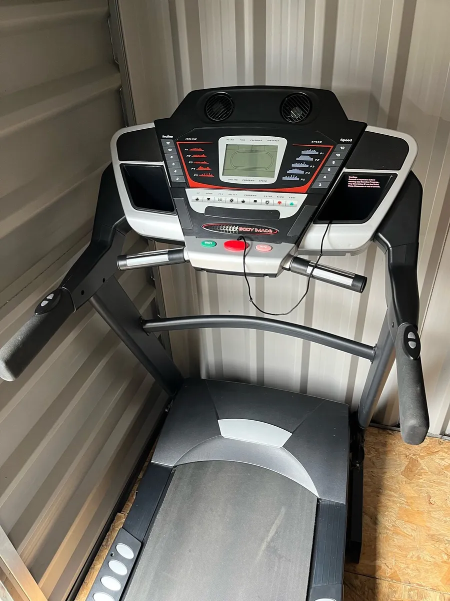 Body image commercial style treadmill. - Image 4