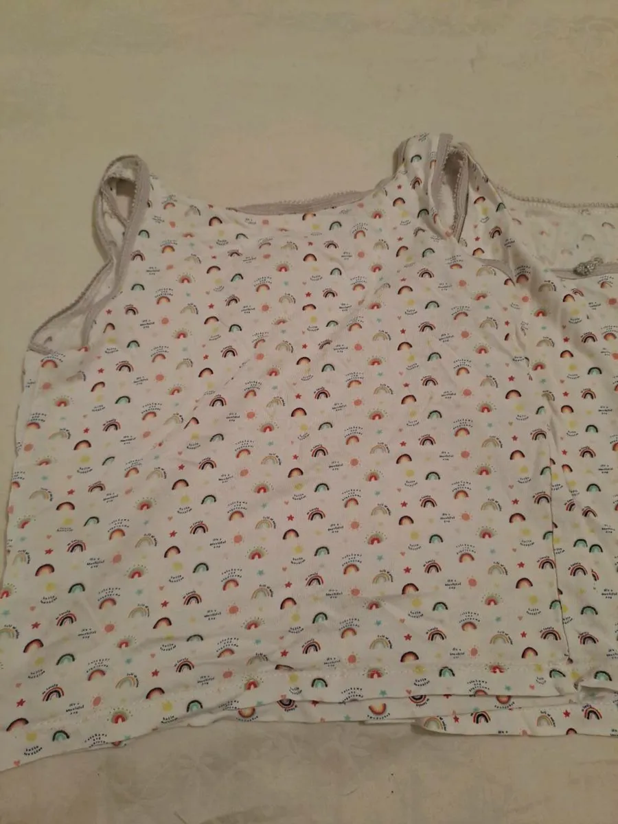 2 vests rainbows George 4 - 5 y - Image 2