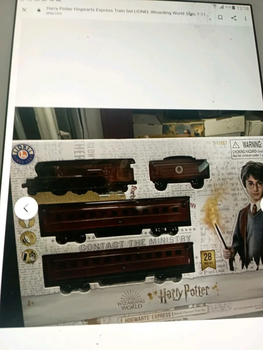 HARRY POTTER HOGWARTS EXPRESS TRAIN  SET. - Image 1