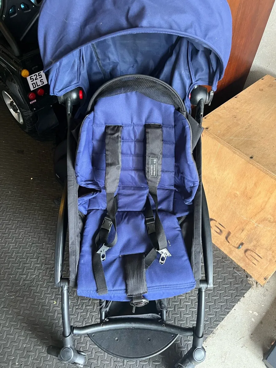 Travel stroller - Image 2