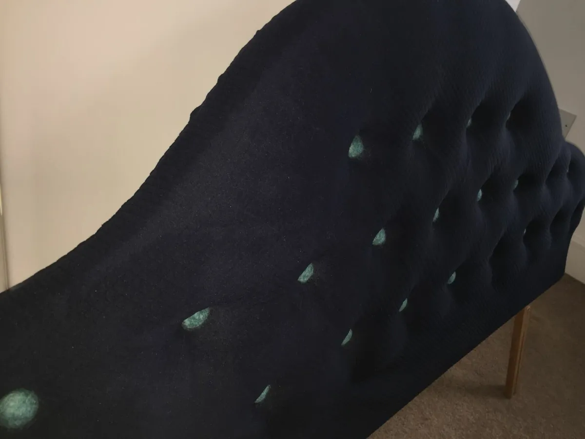 Headboard for 4 ft 6" bed - Image 3
