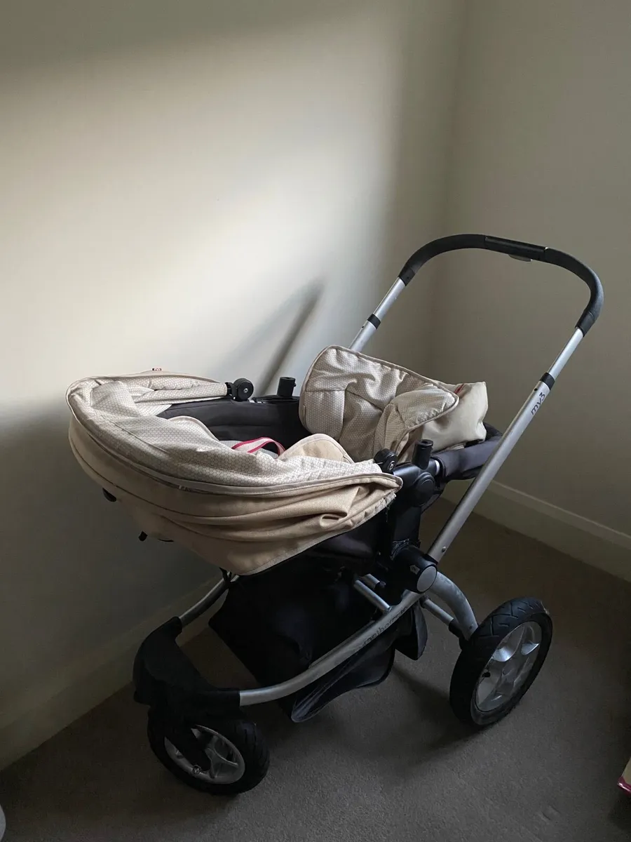 Mothercare My3 travel system - Image 1
