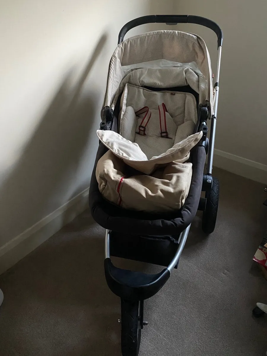 Mothercare My3 travel system - Image 3