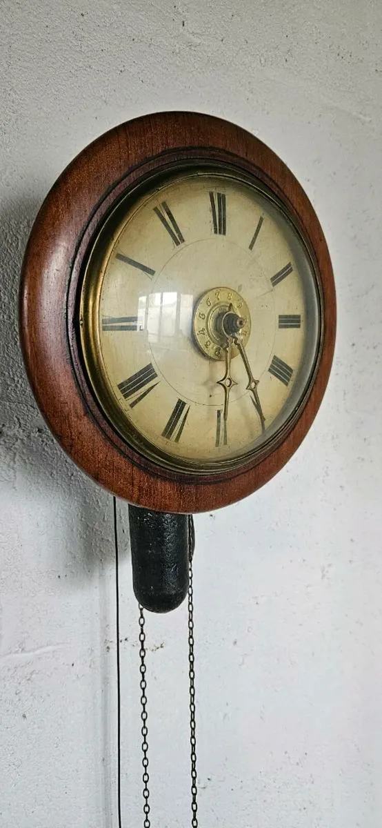 ANTIQUE CLOCK - Image 1