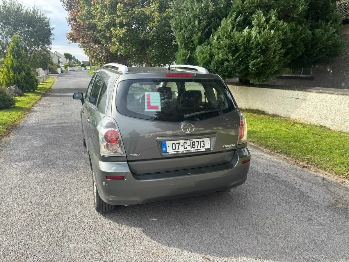 Toyota corolla verso 7seater automatic 1.8 petrol - Image 2