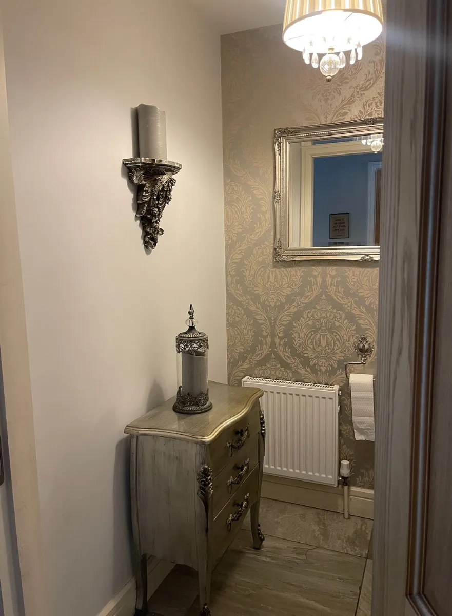 Bathroom Set - Image 4