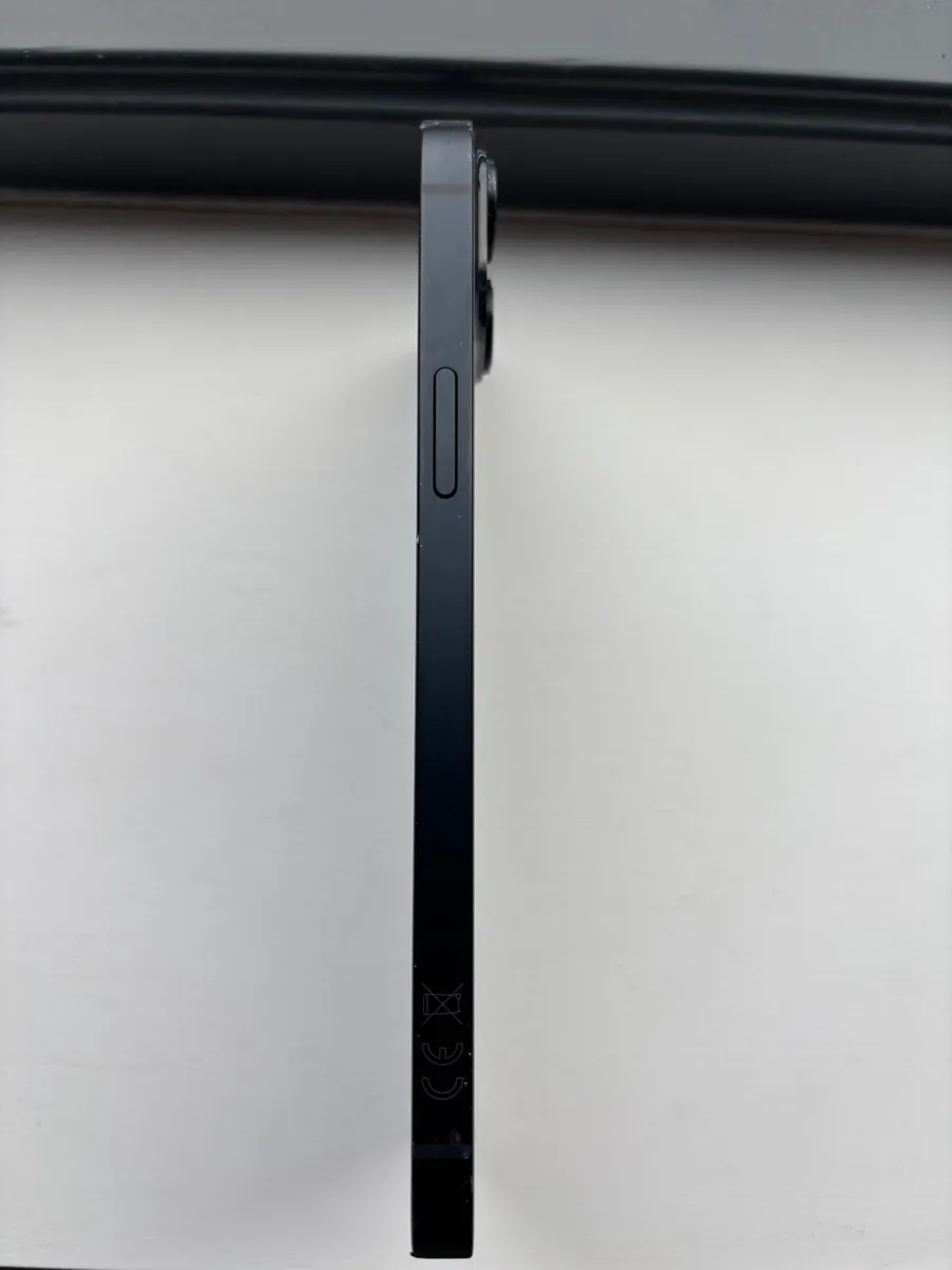 iPhone 14 Plus - Image 2