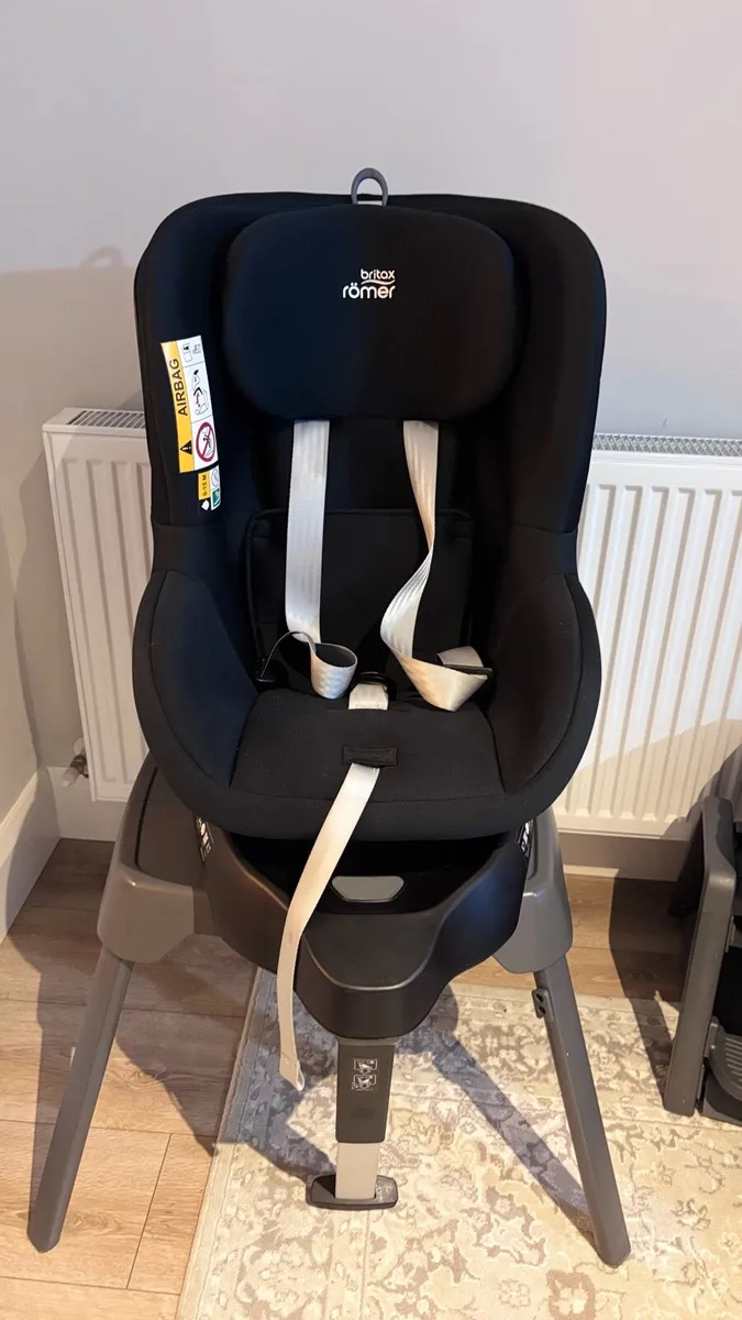 Car SeatBritax Römer DualFixM plus 360*Rotanting - Image 2