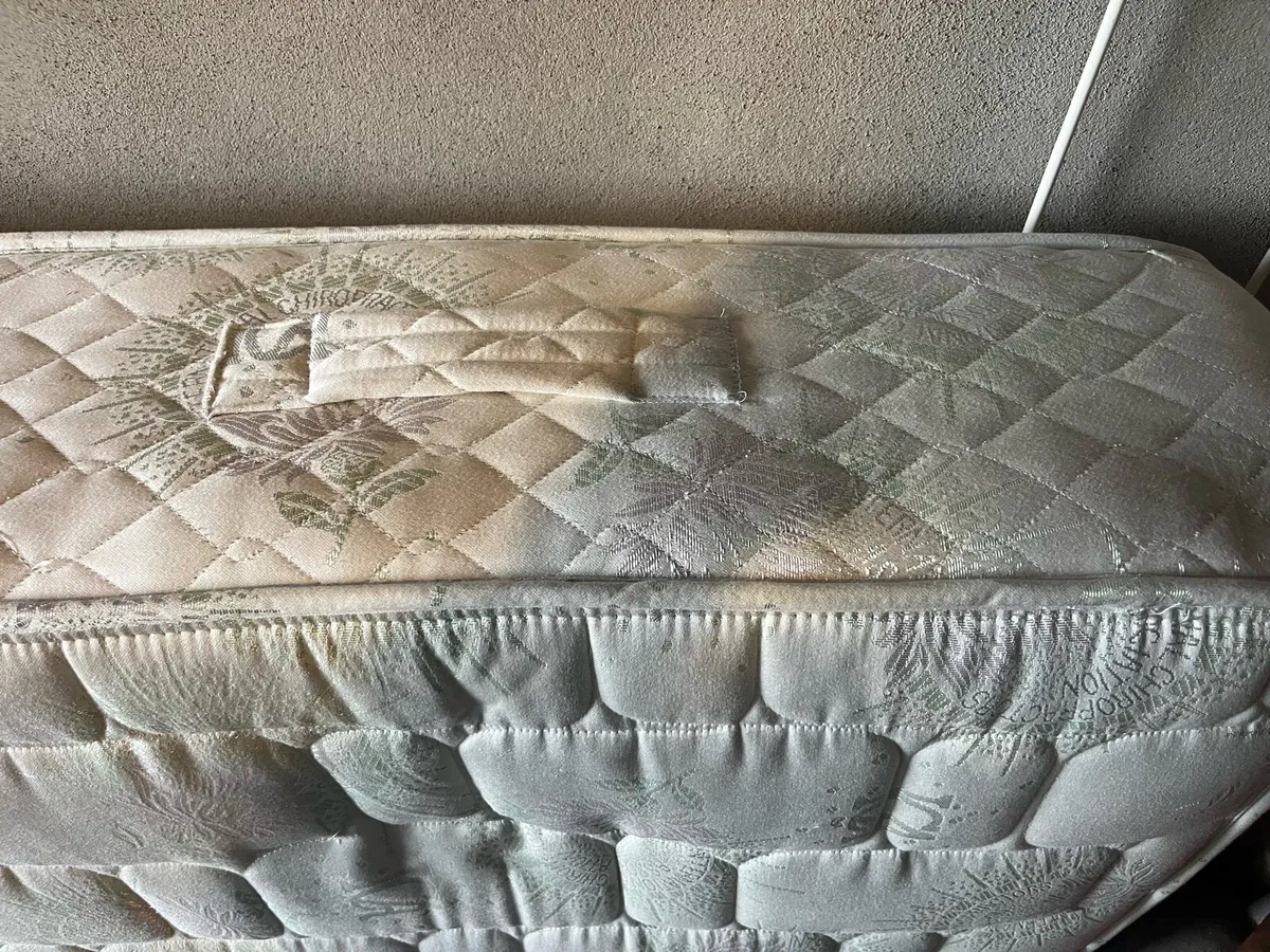 Single bed and divan mattress - Image 4