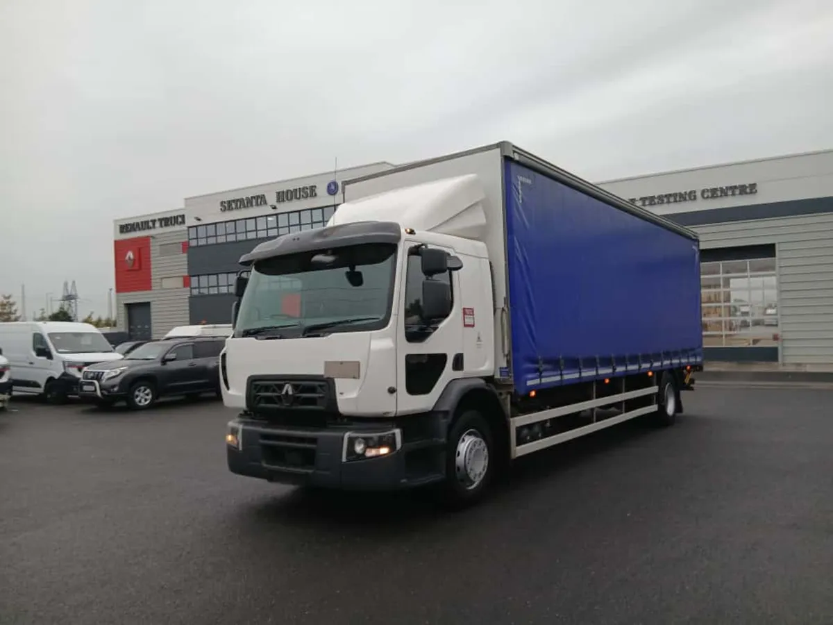 2020 Renault D18 wide Curtain sider - Image 4