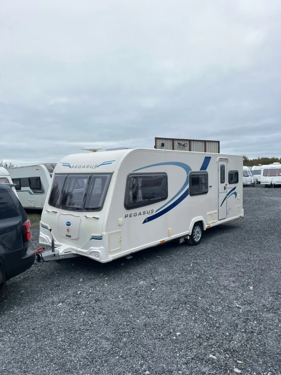 Bailey 6 Berth Fixed Triple Bunk Caravan - Image 2