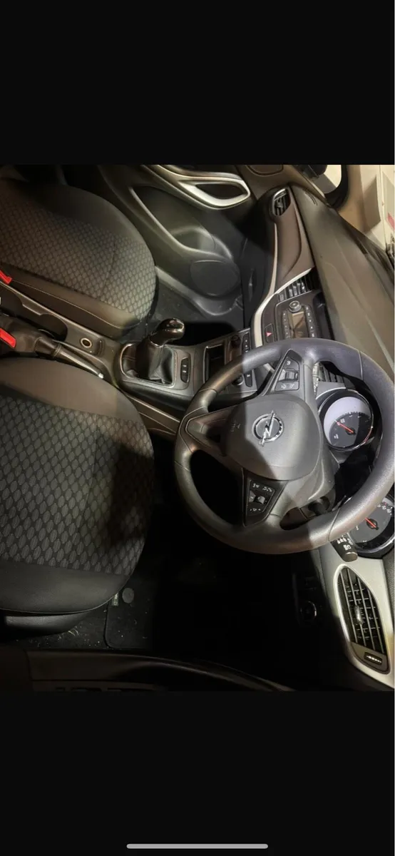 2019 Opel Astra 1.0 turbo - Image 2