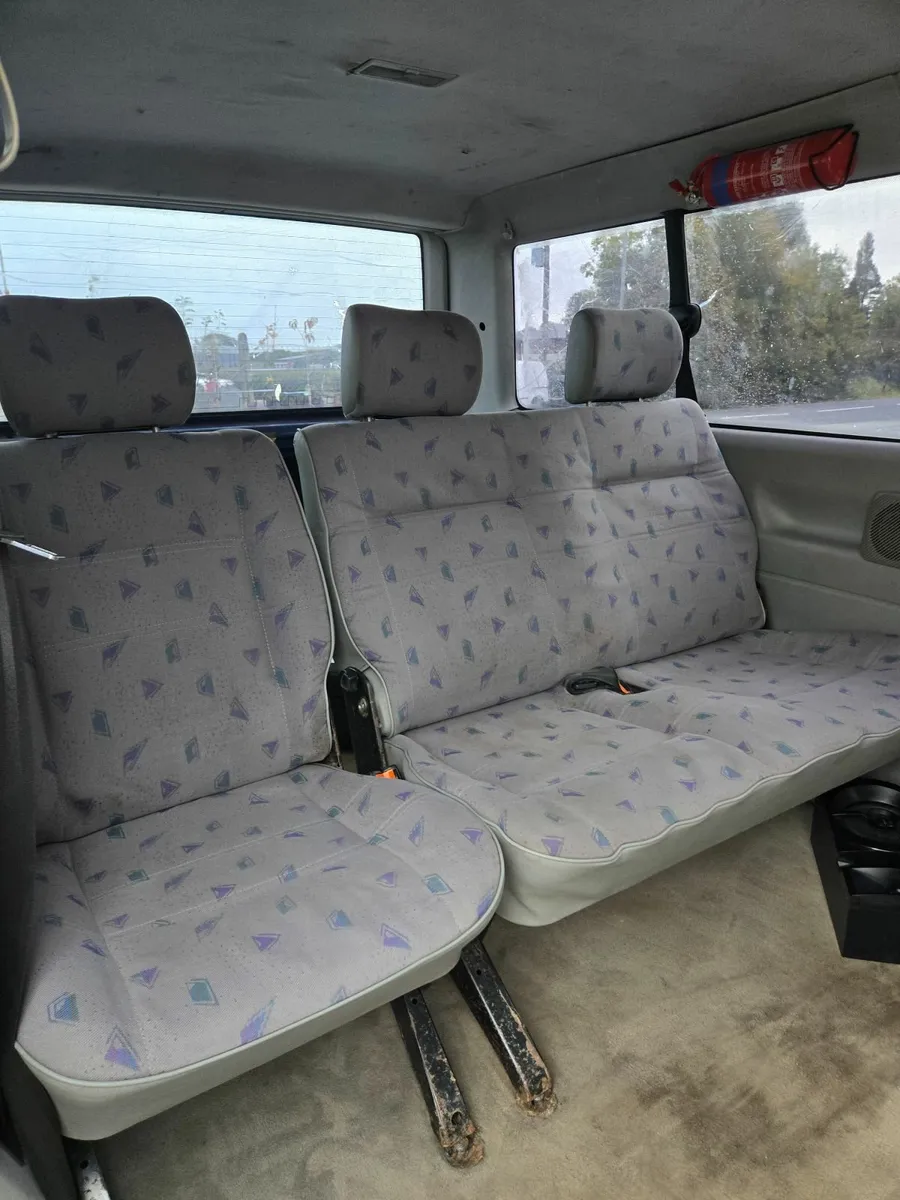 Volkswagen Caravelle 1998 - Image 3