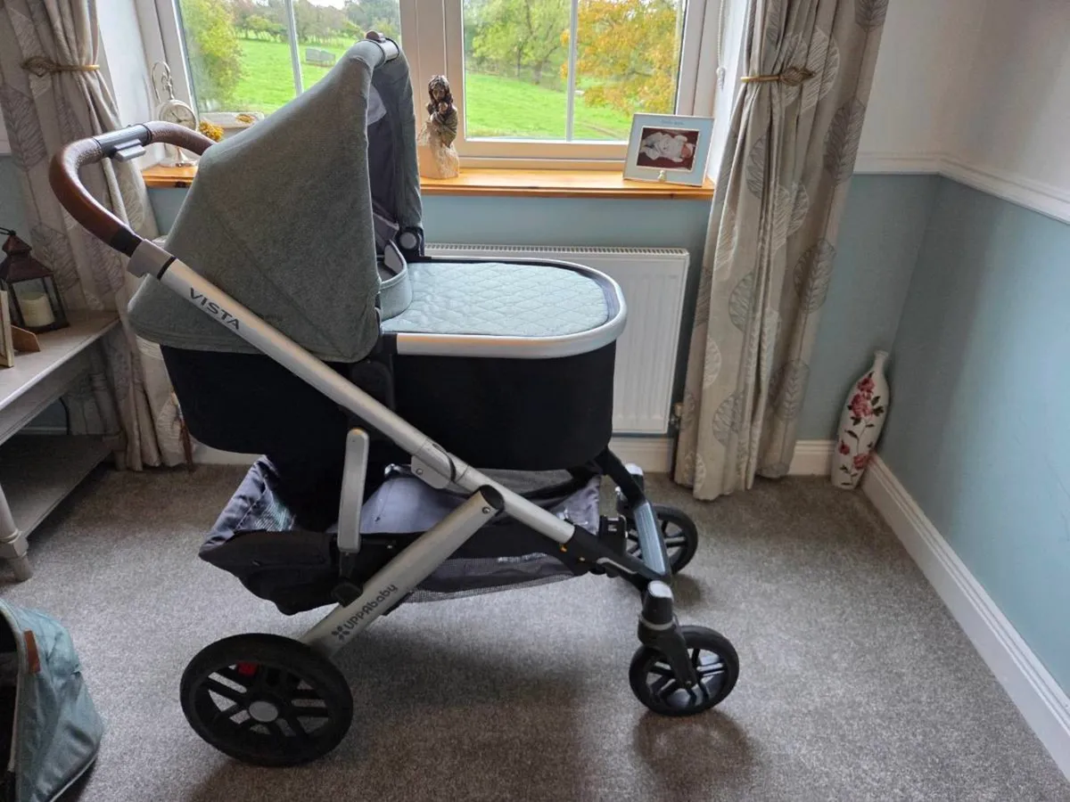 Uppa Baby Vista 2 Travel System - Image 2