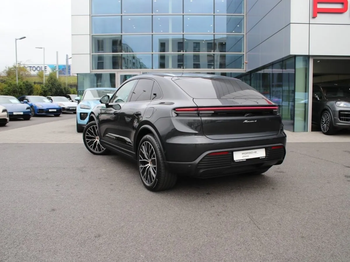 Porsche Macan 4 Electric - Image 3