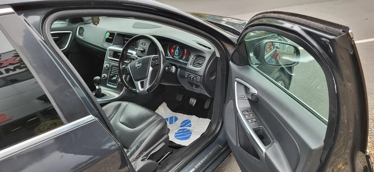 Volvo S60 2014 - Image 4