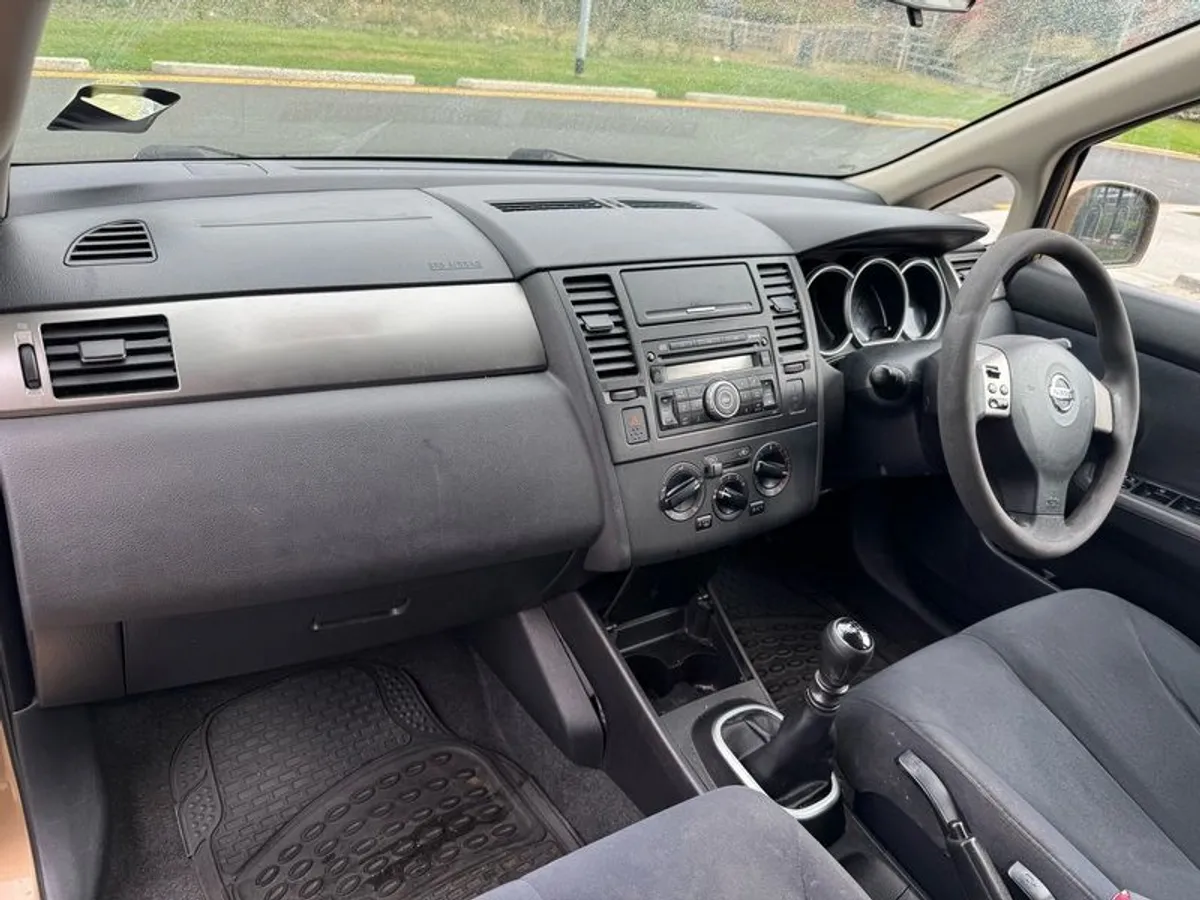 2011 Nissan Tiida - Image 4