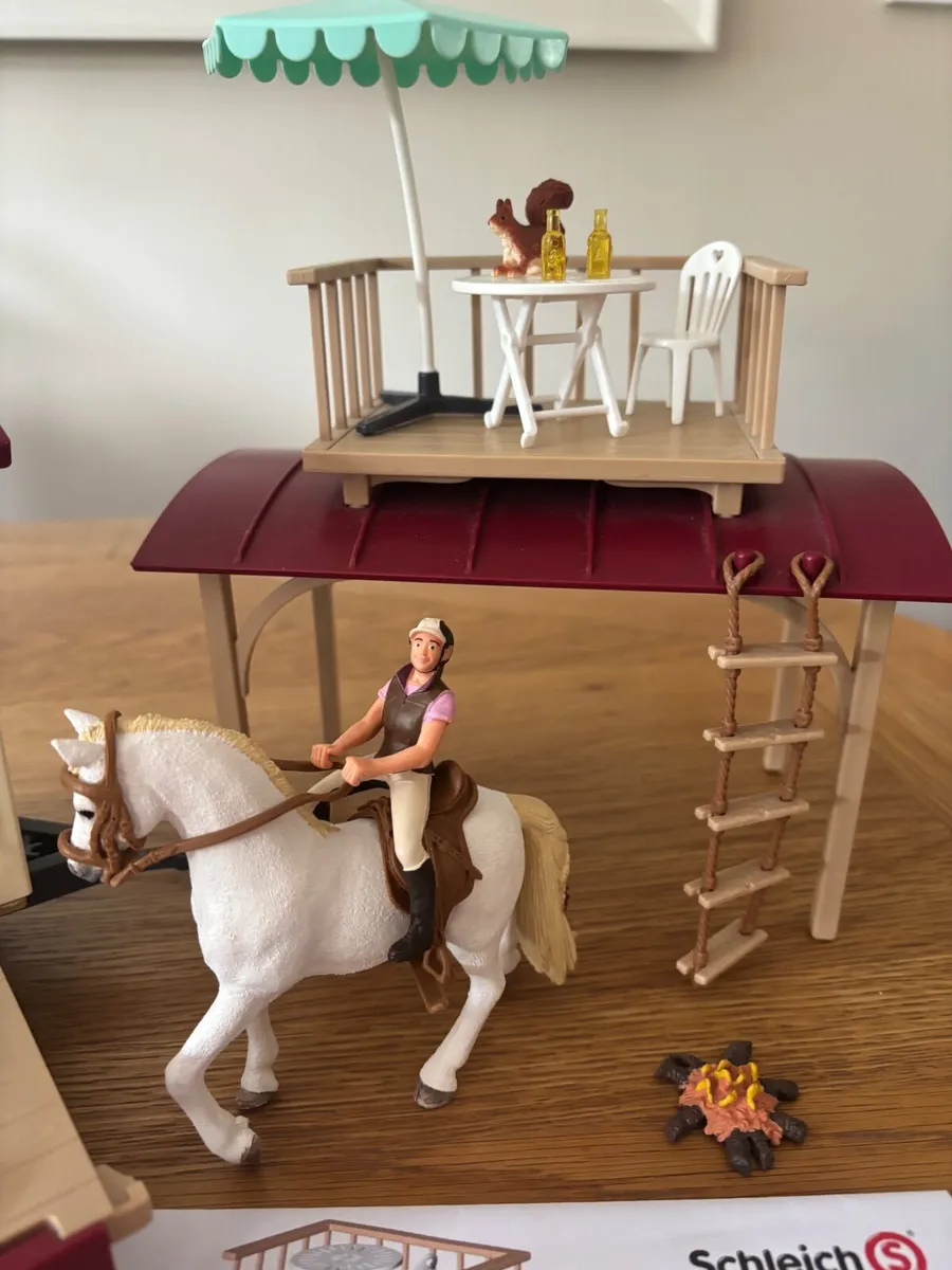 Schleich Horse Caravan & Accessories - Image 3