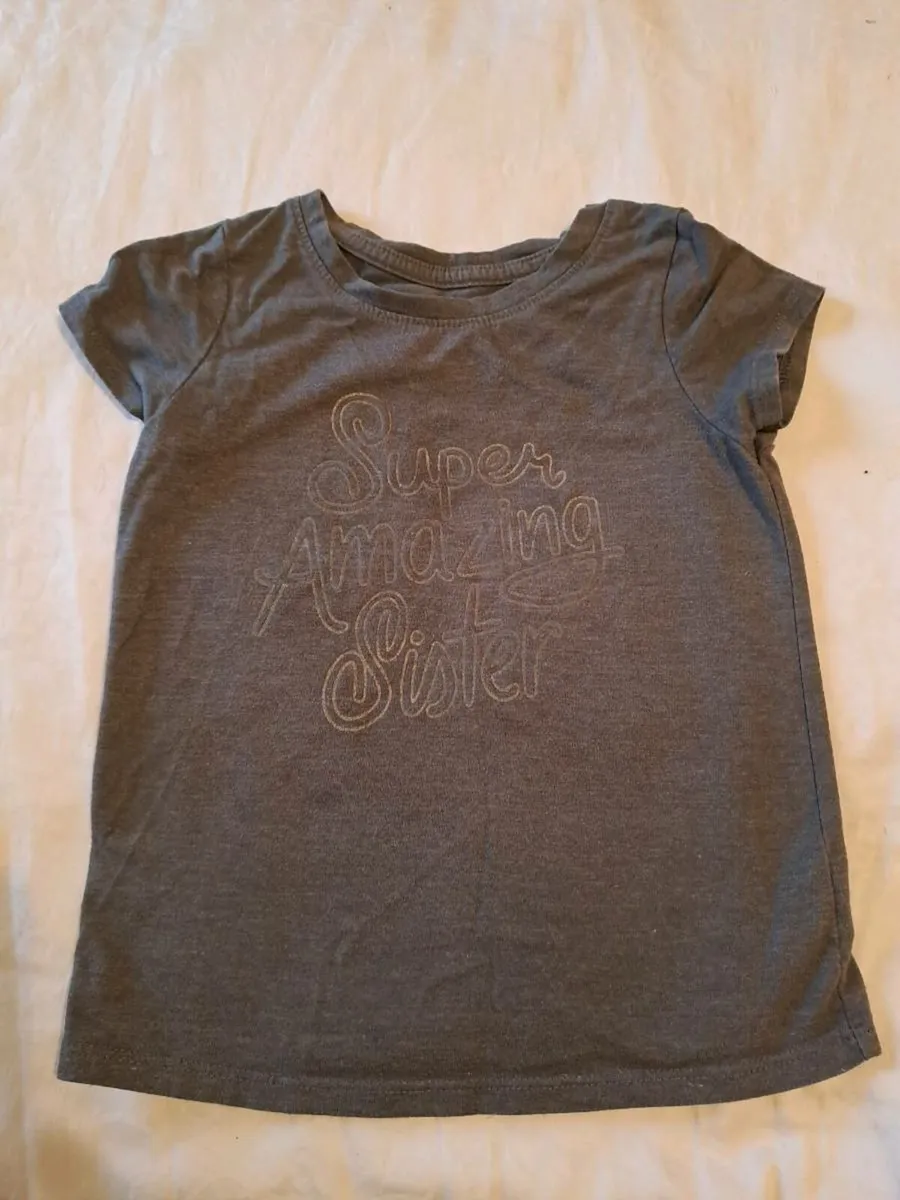 Cat&Jack grey tee shirt 4 y - Image 1