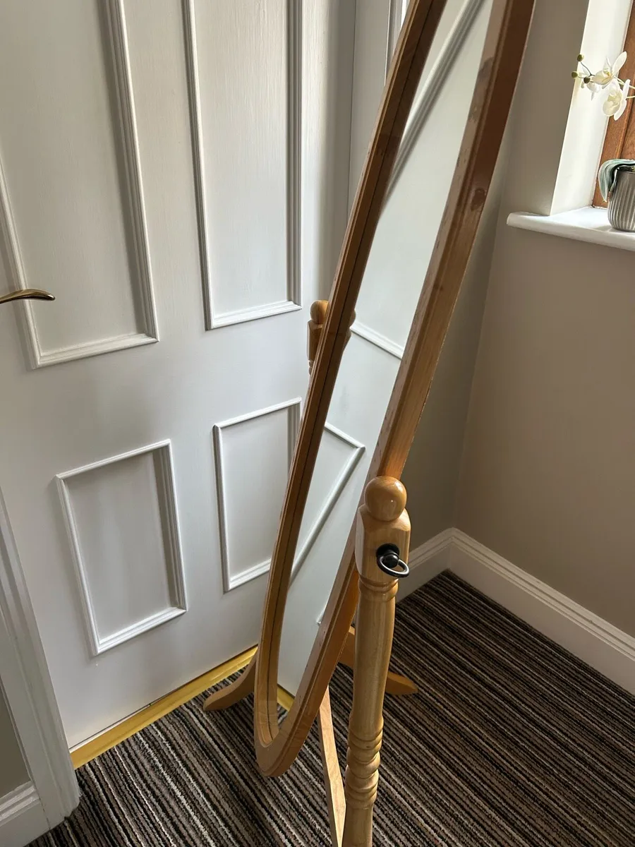 Full length mirror on stand - Image 2