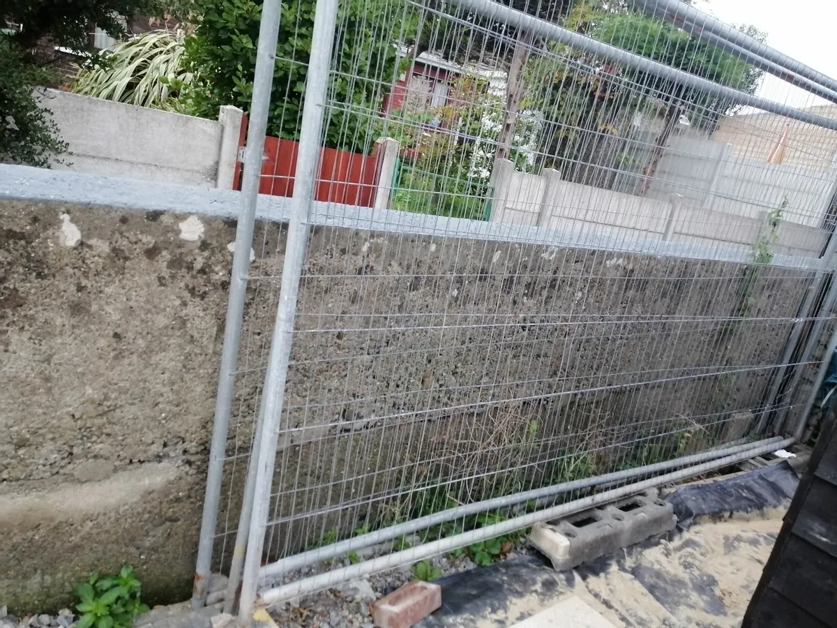 Harris Fence - Image 4
